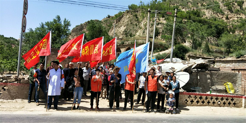榆林支隊(duì)組織當(dāng)?shù)厝罕娺M(jìn)行應(yīng)急演練